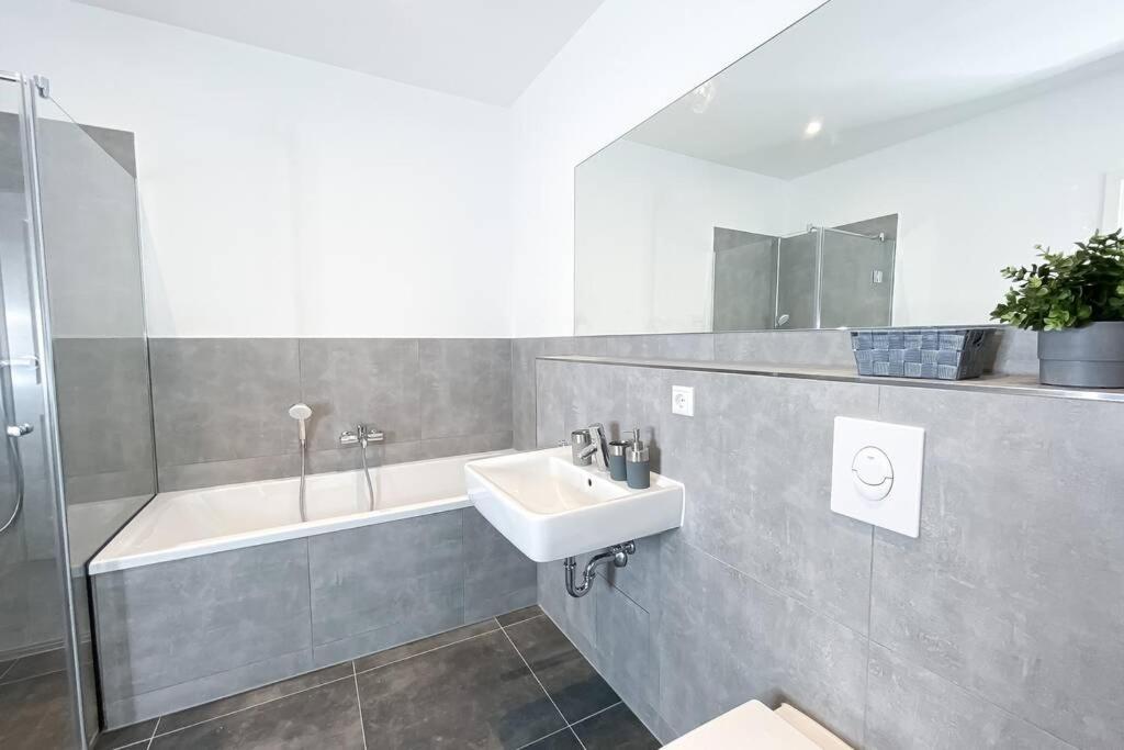 Modernes Luxus-Apartment Im Leipziger Zentrum Esterno foto